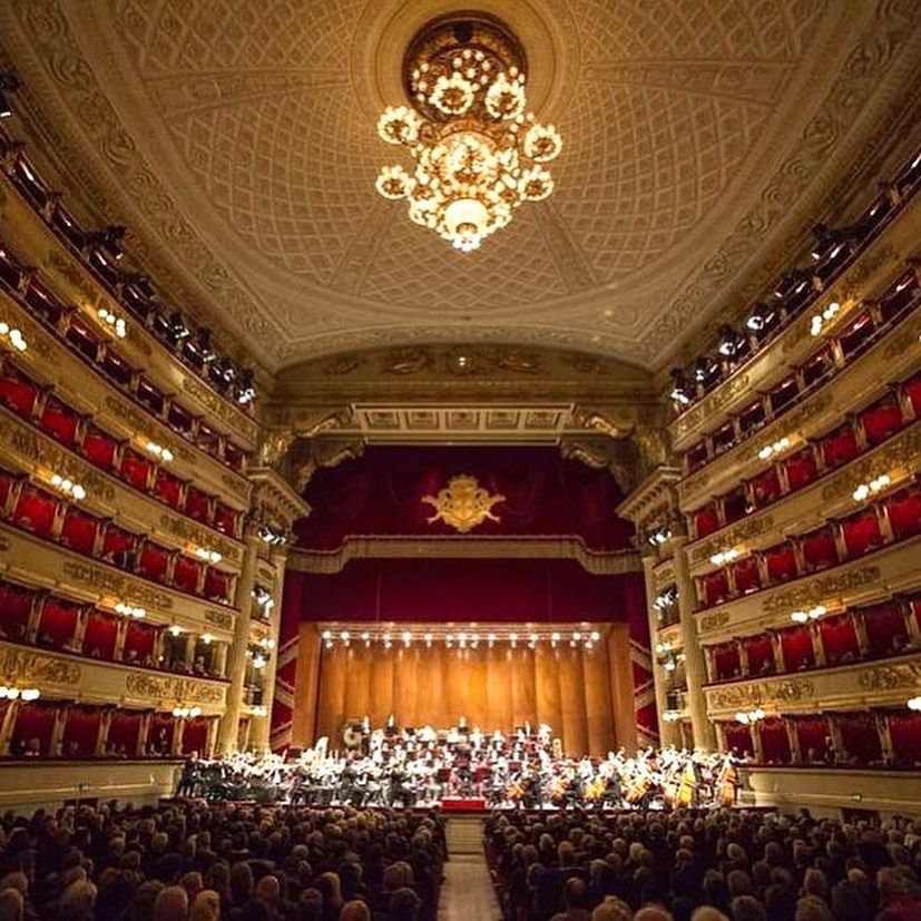 Foto 1 presa dal profilo Instagram del Teatro Alla Scala